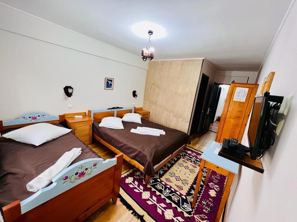 Pensiunea Casa Boiereasca Peştera Екстериор снимка