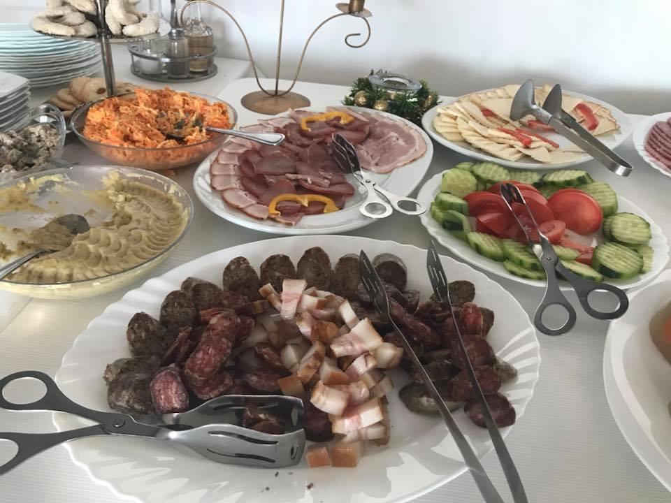 Pensiunea Casa Boiereasca Peştera Екстериор снимка
